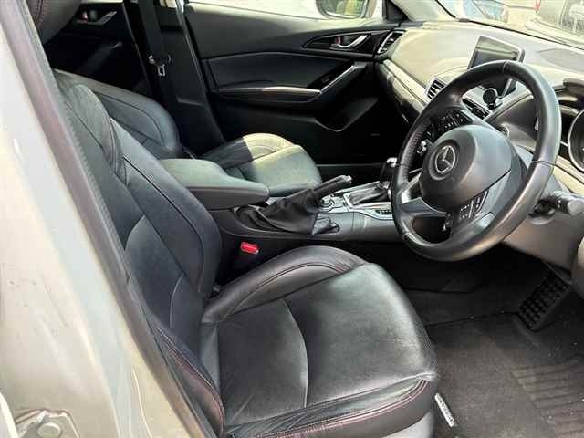 Mazda AXELA 2019 8068499-7