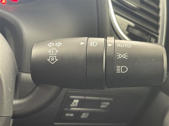 Mazda AXELA 2014 8068589-12