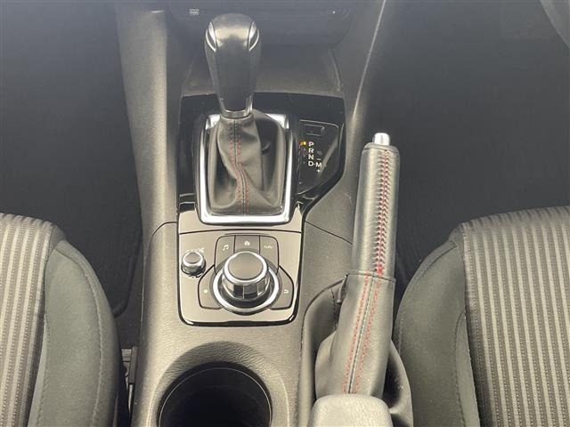 Mazda AXELA 2014 8068589-5
