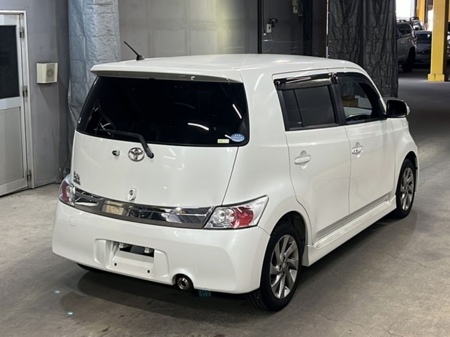 Toyota BB 2014 8064399-5