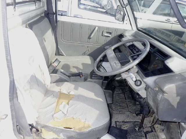 Suzuki CARRY TRUCK 1990 8065320-6