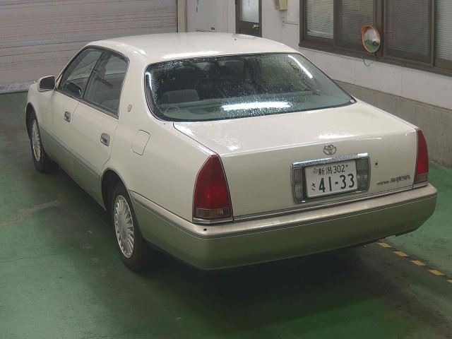 Toyota CROWN MAJESTA 1998 8077034-1