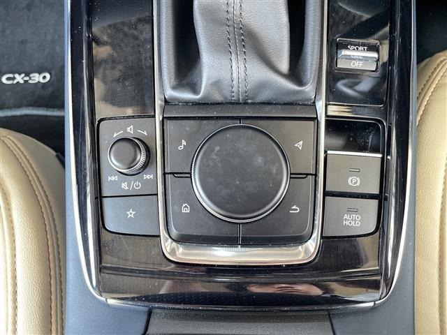 Mazda CX-30 2022 8063675-22