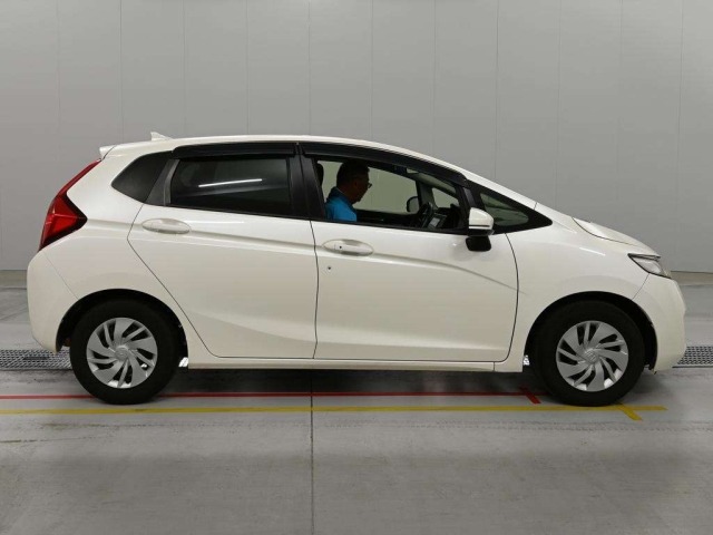 Honda FIT 2016 8067544-3