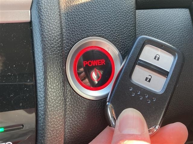 Honda FIT 2018 8068156-12