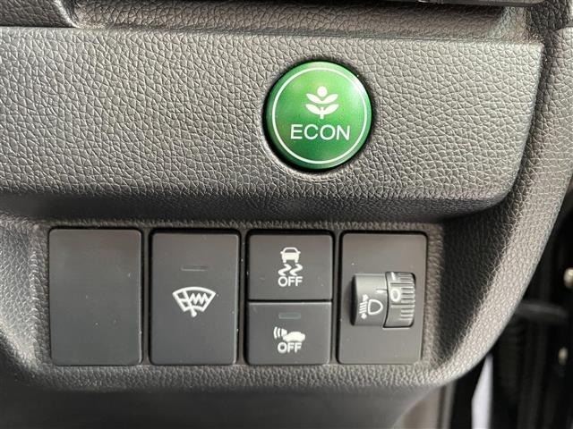 Honda FIT 2018 8068168-21