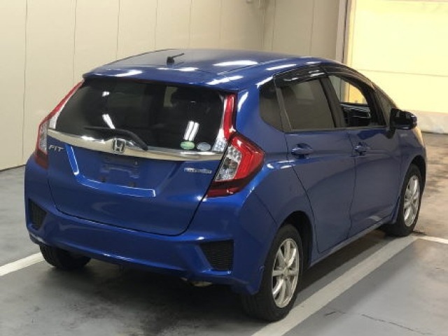 Honda FIT 2016 8068210-3