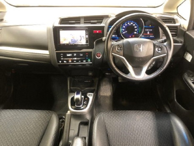 Honda FIT 2016 8068210-4