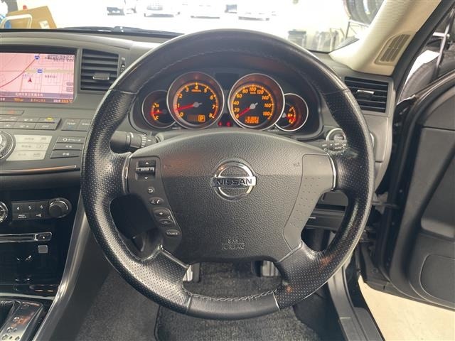Nissan FUGA 2006 8066077-21