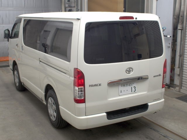 Toyota HIACE VAN 2022 8063750-1