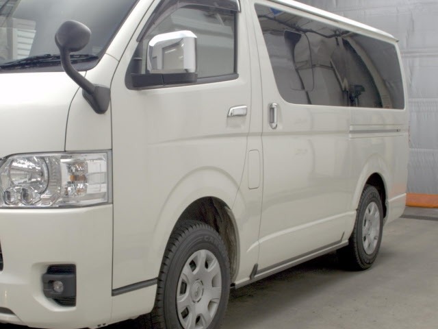 Toyota HIACE VAN 2022 8063750-4