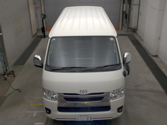 Toyota HIACE VAN 2022 8063750-6