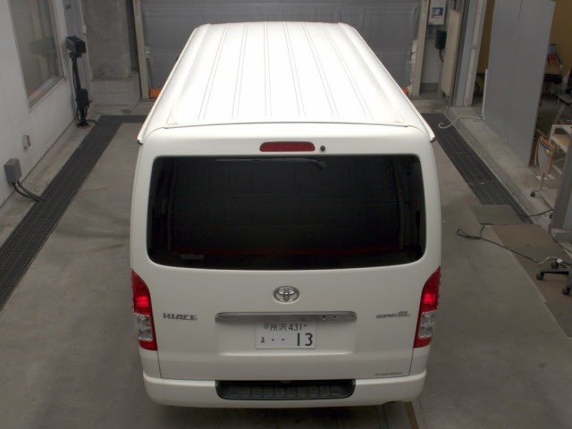 Toyota HIACE VAN 2022 8063750-7