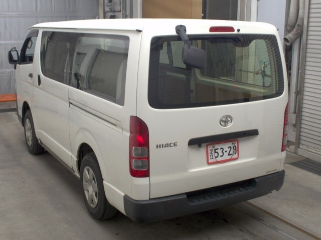 Toyota HIACE VAN 2021 8063752-1