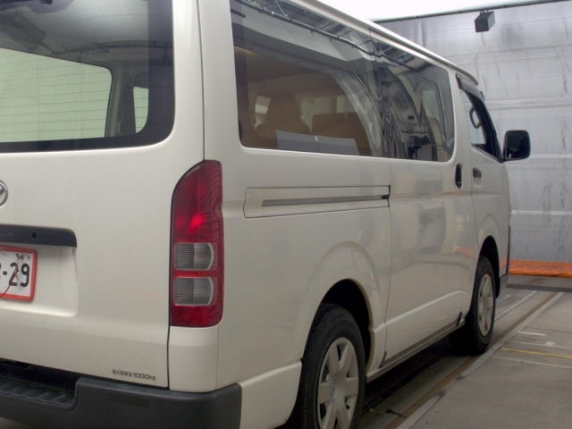 Toyota HIACE VAN 2021 8063752-5