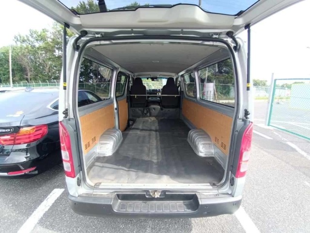 Toyota HIACE VAN 2021 8063763-11