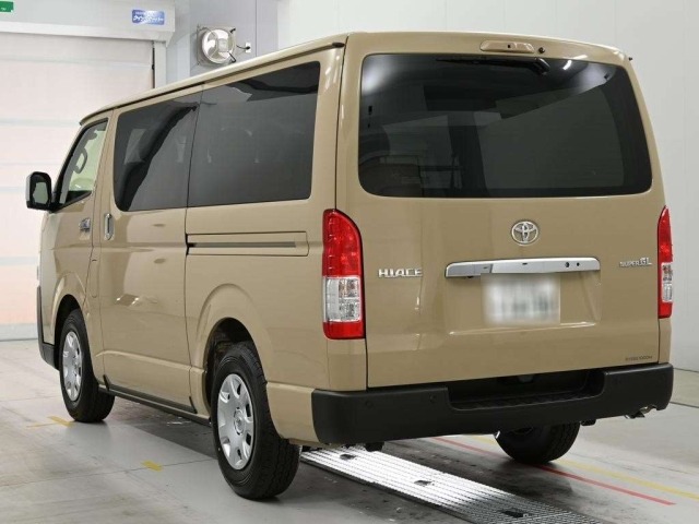 Toyota HIACE VAN 2026 8063764-6