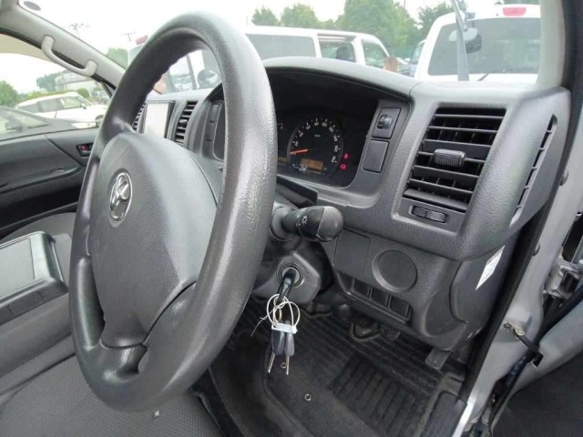 Toyota HIACE VAN 2016 8063765-9