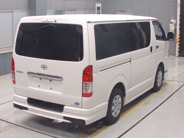 Toyota HIACE VAN 2025 8063772-1