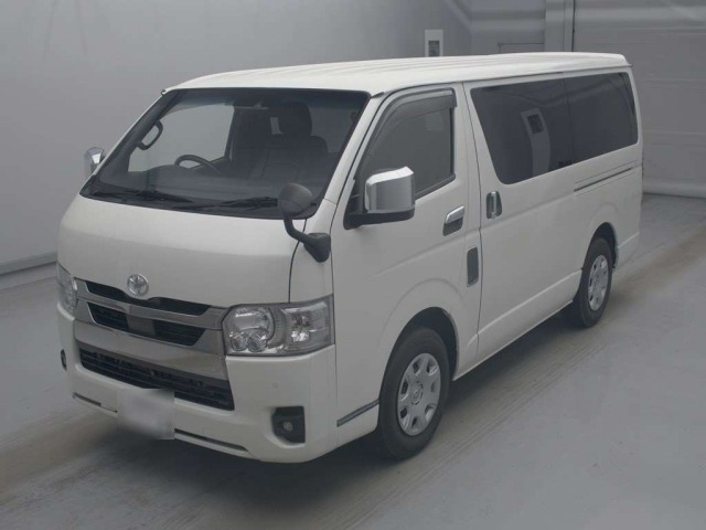 Toyota HIACE VAN 2023 8063799-0