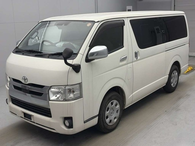 Toyota HIACE VAN 2020 8063800-0