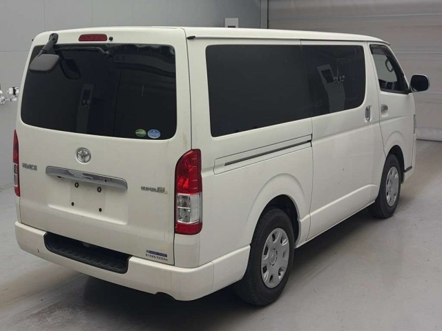 Toyota HIACE VAN 2020 8063800-1
