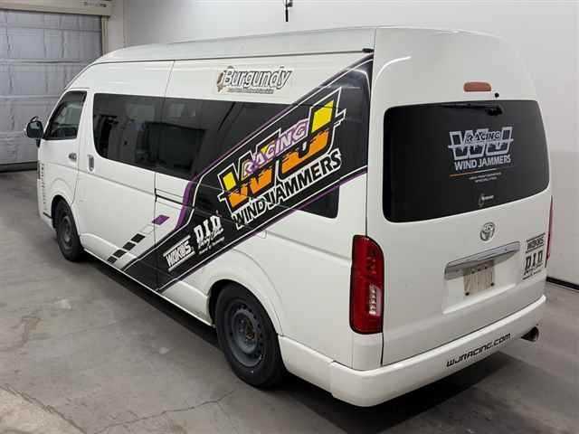 Toyota HIACE VAN 2010 8063802-1