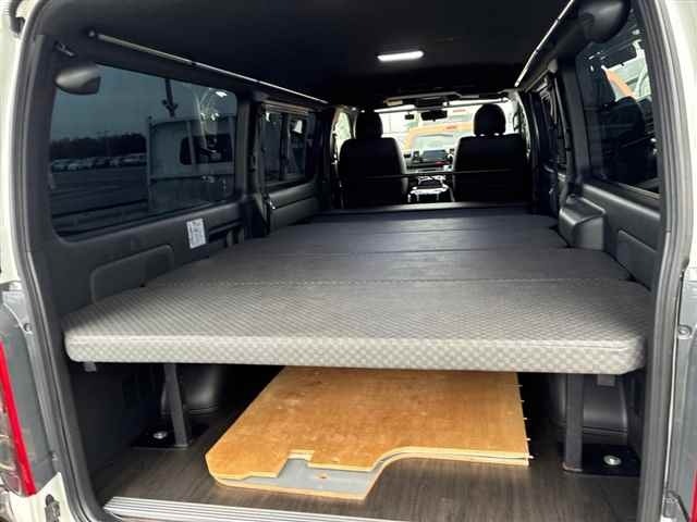 Toyota HIACE VAN 2022 8063806-10