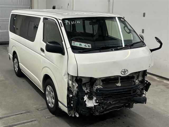 Toyota HIACE VAN 2017 8063807-0
