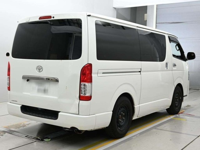 Toyota HIACE VAN 2017 8063822-1