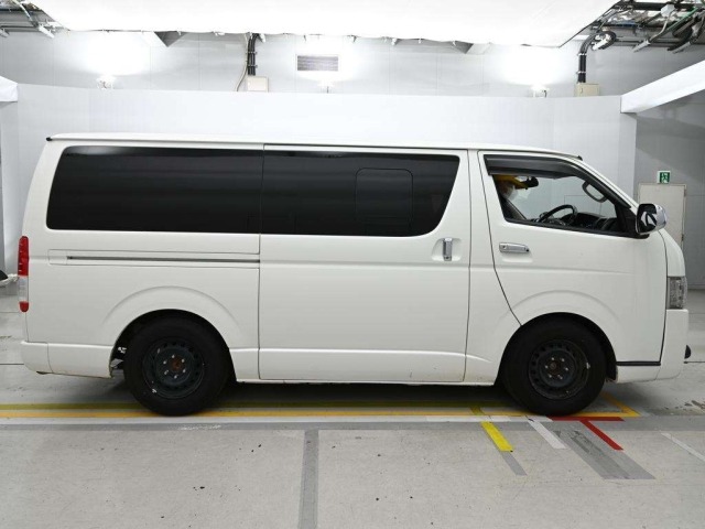Toyota HIACE VAN 2017 8063822-3