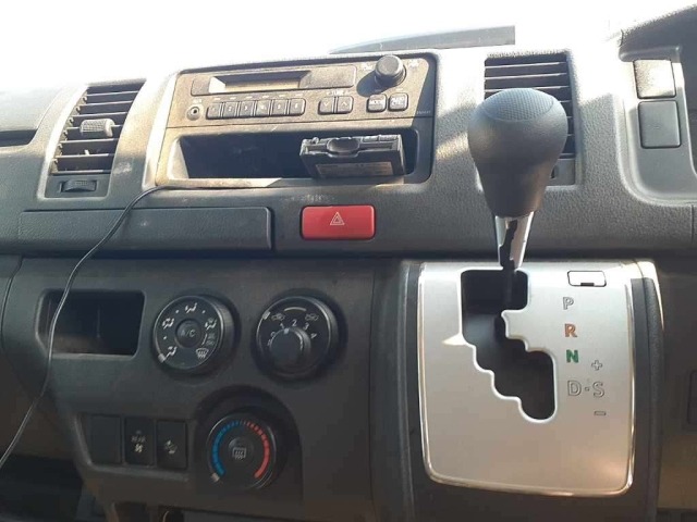 Toyota HIACE VAN 2020 8063830-12