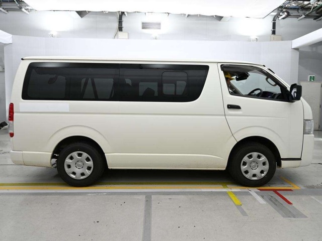 Toyota HIACE VAN 2020 8063830-3