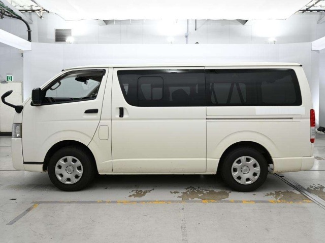 Toyota HIACE VAN 2020 8063830-4