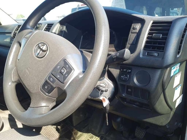 Toyota HIACE VAN 2020 8063830-9
