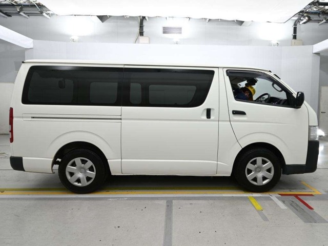 Toyota HIACE VAN 2021 8063838-3