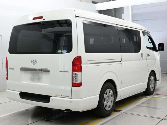 Toyota HIACE VAN 2020 8063839-1