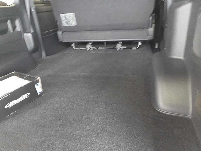 Toyota HIACE VAN 2020 8063839-12
