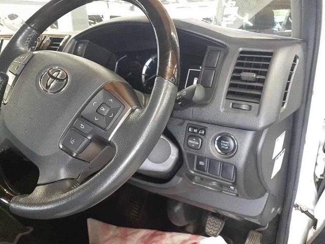 Toyota HIACE VAN 2020 8063839-9