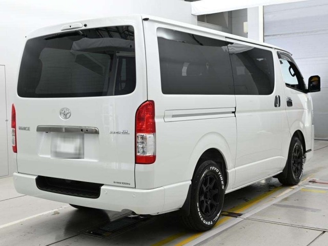 Toyota HIACE VAN 2026 8063842-1