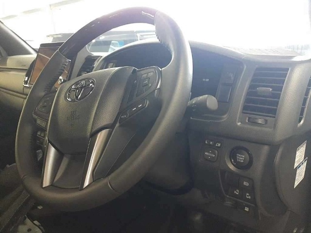 Toyota HIACE VAN 2026 8063842-9