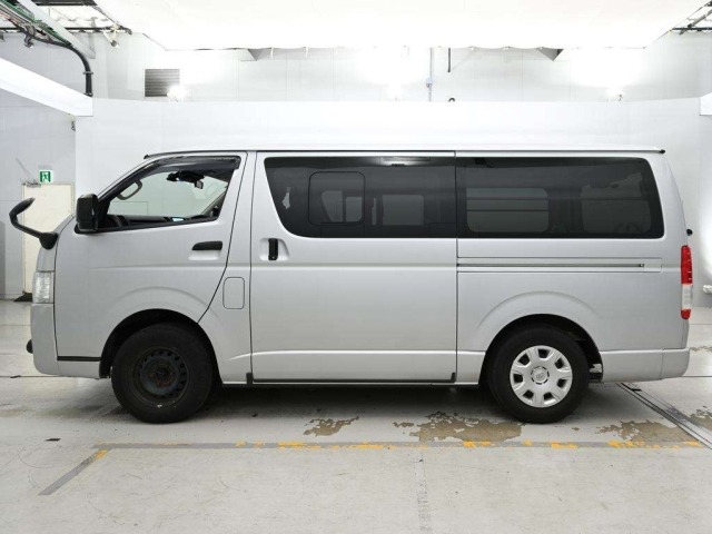 Toyota HIACE VAN 2021 8063843-4