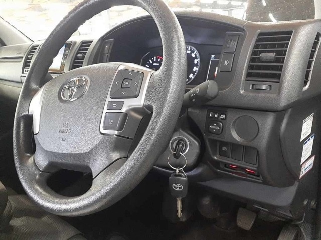 Toyota HIACE VAN 2021 8063843-9