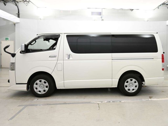 Toyota HIACE VAN 2021 8063854-4