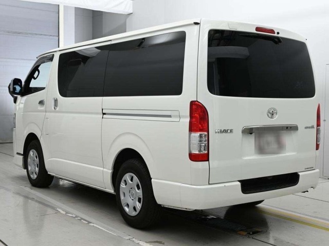 Toyota HIACE VAN 2021 8063854-6