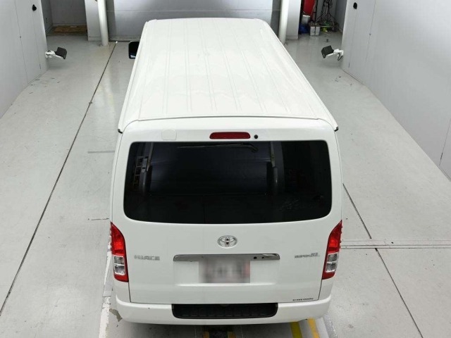 Toyota HIACE VAN 2021 8063854-8
