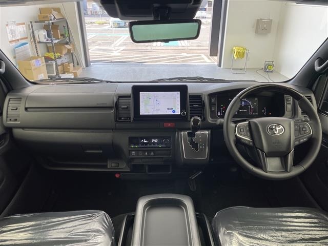 Toyota HIACE VAN 2026 8064214-14