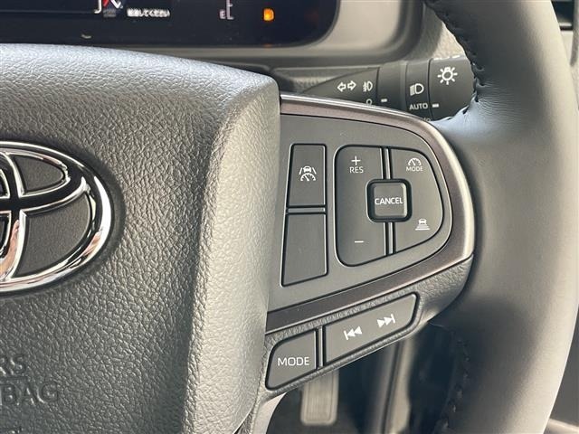Toyota HIACE VAN 2026 8064214-3
