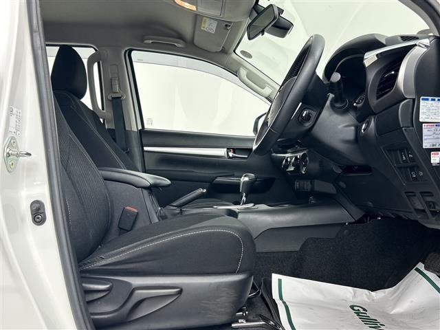 Toyota HILUX 2024 8077119-6