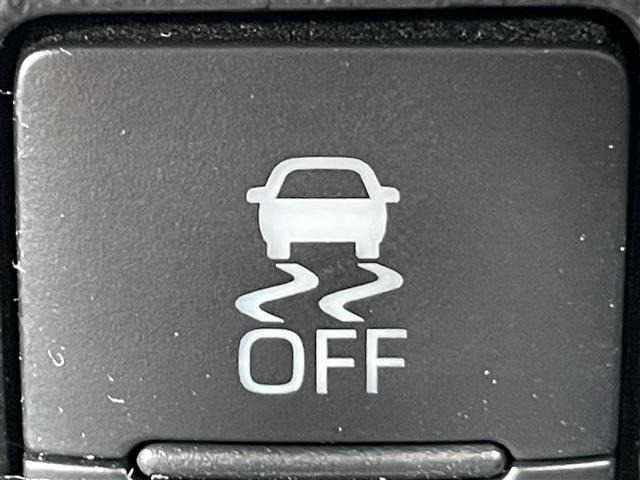 Toyota HILUX 2021 8077120-20